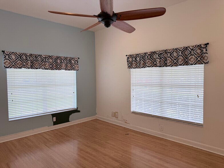 More Photos Of 42 Barkley Cir, Fort Myers Medical For Lease