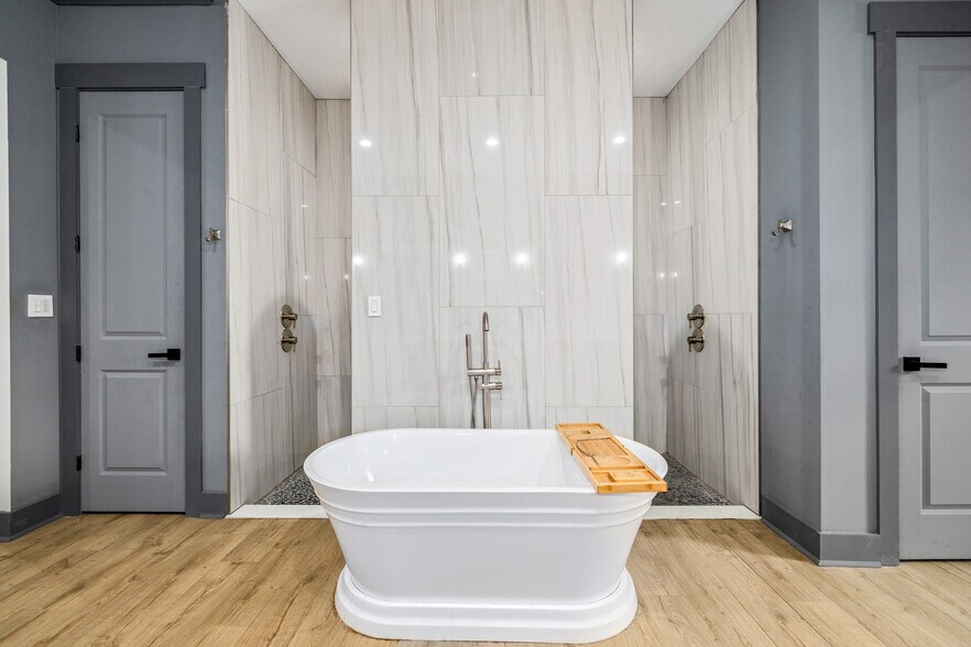 More Photos Of 6012 Long Branch Rd, Jacksonville Horse Stables For Sale