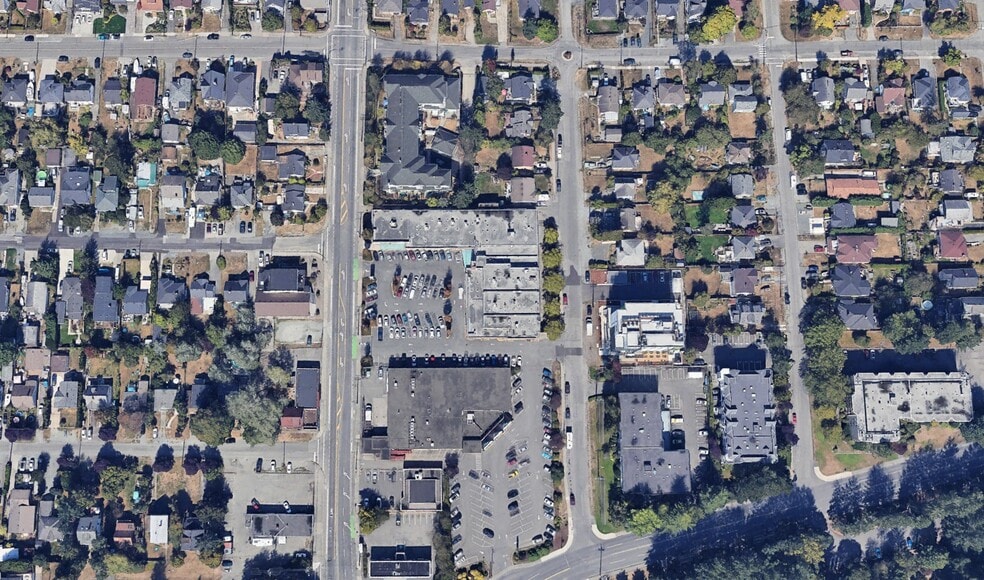 More Photos Of 2951 Tillicum Rd, Victoria Freestanding For Lease