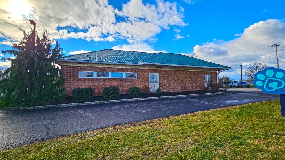 Primary Photo Of 1340 Lincoln Way E, Chambersburg Office For Lease