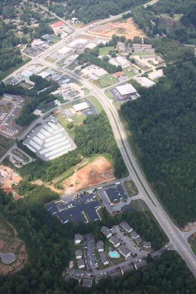 More Photos Of 4239 Mundy Mill Rd, Oakwood Medical For Lease