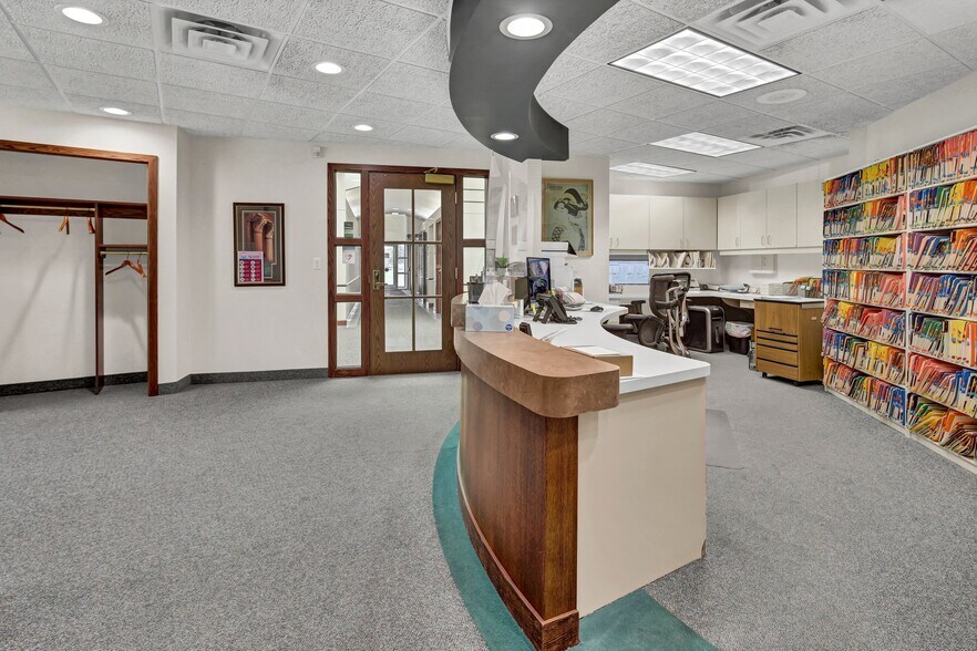 More Photos Of 1511 Northway Dr, Saint Cloud Medical For Sale