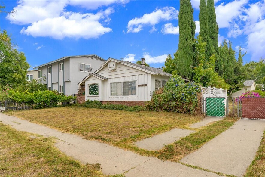 Primary Photo Of 5816 Woodman Ave, Van Nuys Multifamily For Sale