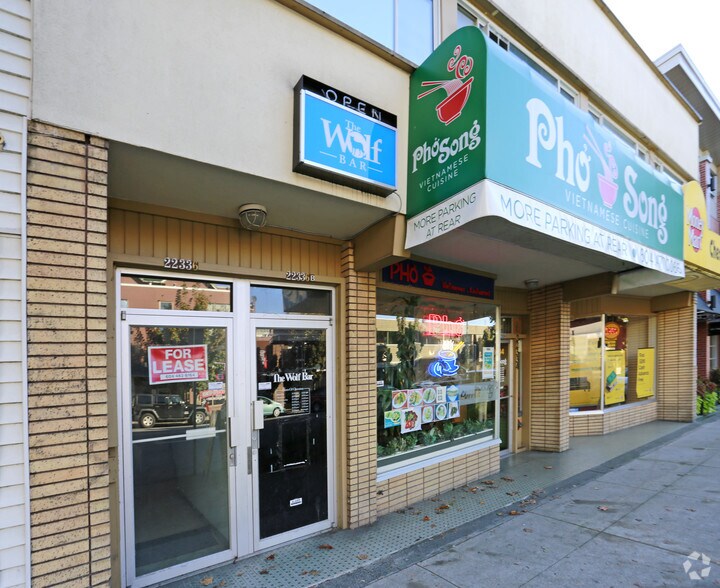 More Photos Of 22332-22336 Lougheed Hwy, Maple Ridge General Retail For Sale