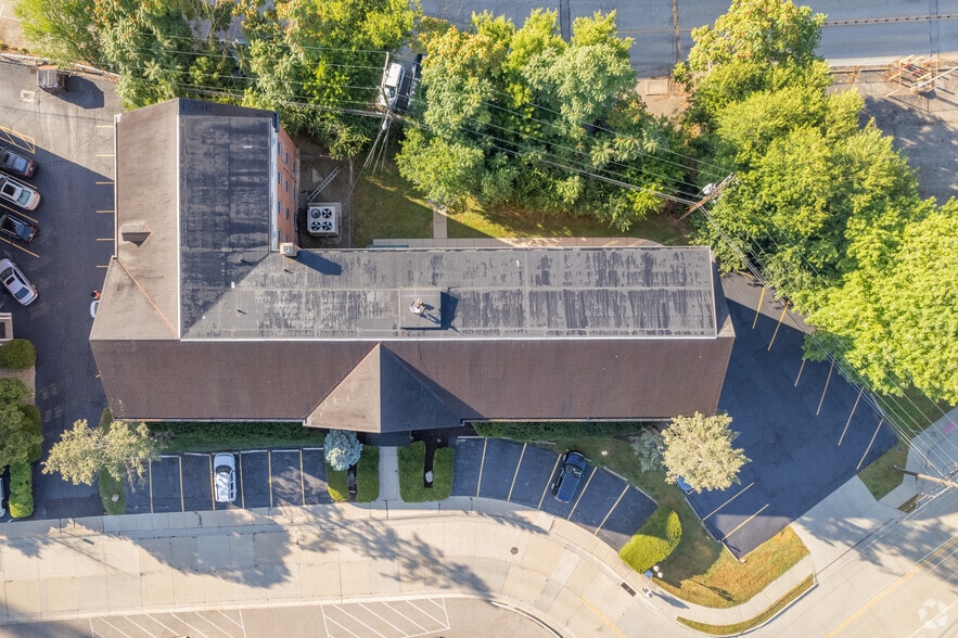 More Photos Of 5721 Dragon Way, Cincinnati Office For Lease