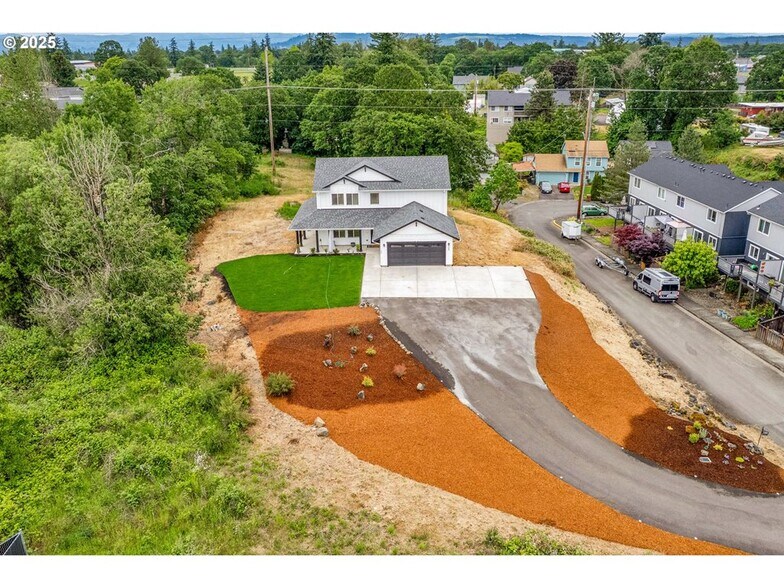 More Photos Of 100 Running Dogs Ln, Saint Helens Specialty For Sale