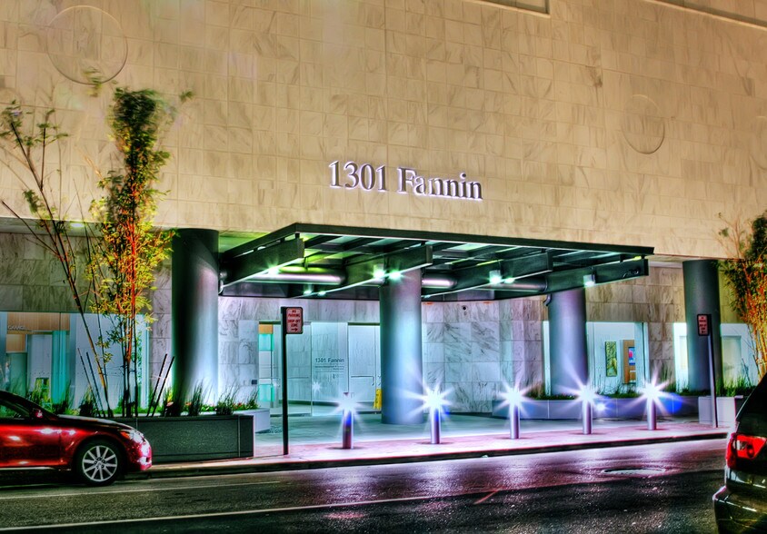 More Photos Of 1301 Fannin St, Houston Industrial For Lease