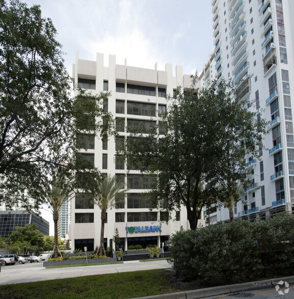 More Photos Of 1110 Brickell Ave, Miami Office For Lease