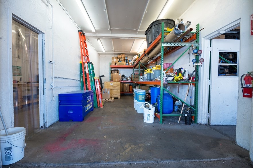 More Photos Of 2600 SW 3rd Ave, Fort Lauderdale Light Distribution For Sale