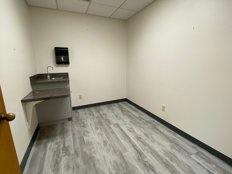 More Photos Of 918 Rolling Acres Rd, Lady Lake Medical For Lease