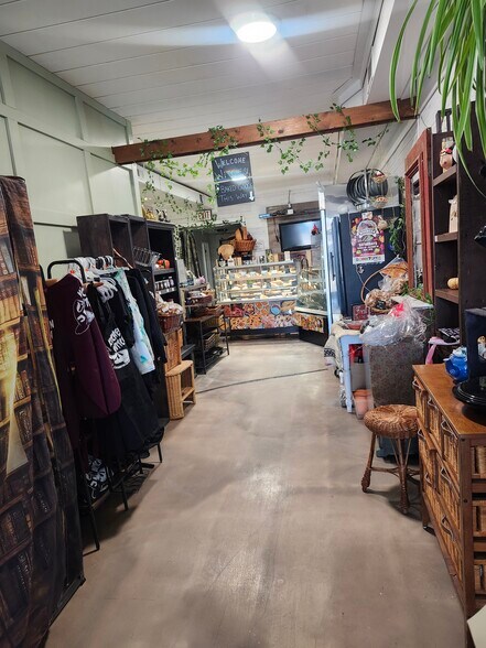 More Photos Of 123 County Road 34, Kingsville Restaurant For Sale