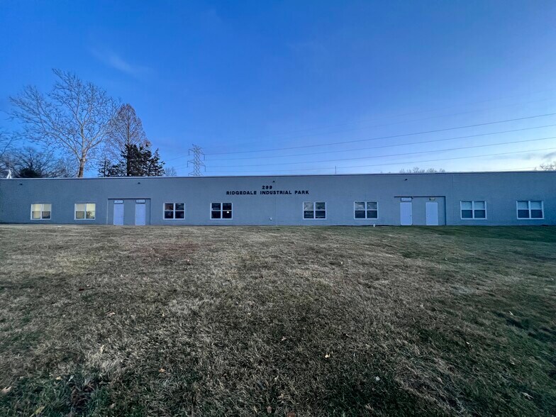 More Photos Of 299 Ridgedale Ave, East Hanover Warehouse For Lease