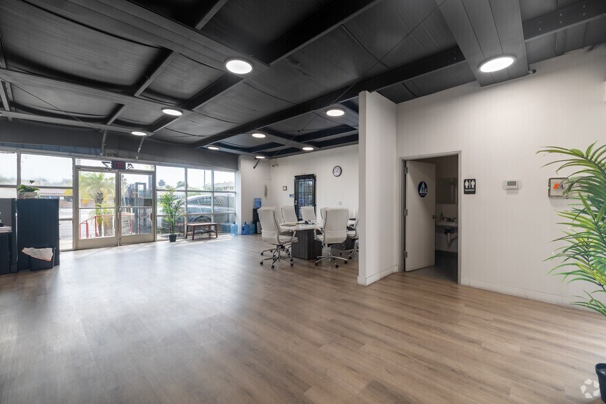 More Photos Of 4567 W El Segundo Blvd, Hawthorne Freestanding For Sale