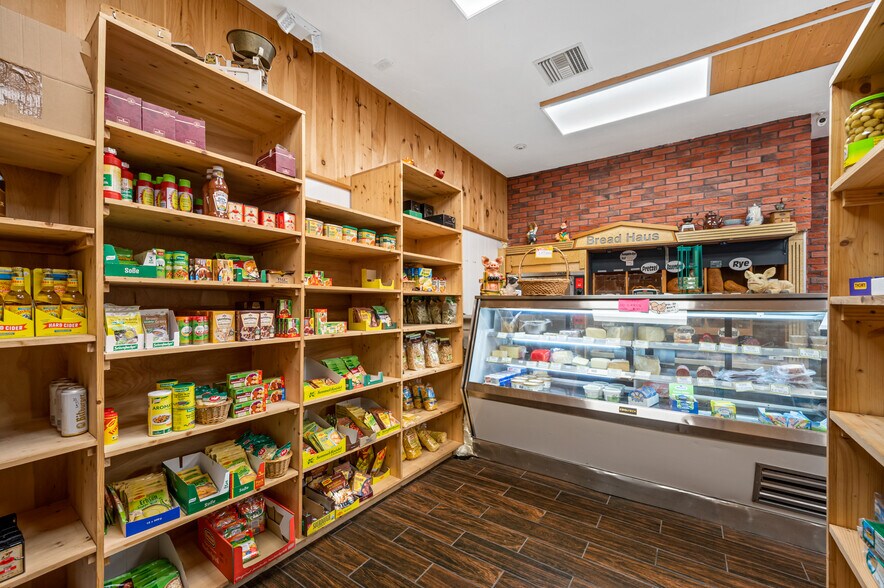 More Photos Of 1995 E Bay Dr, Largo Restaurant For Sale