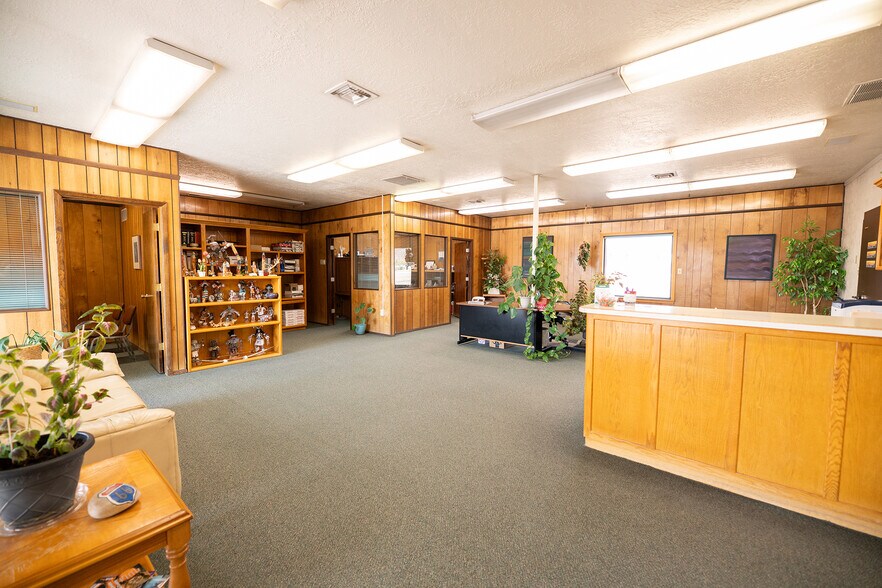 More Photos Of 123 N 1st St, Grants Office For Sale