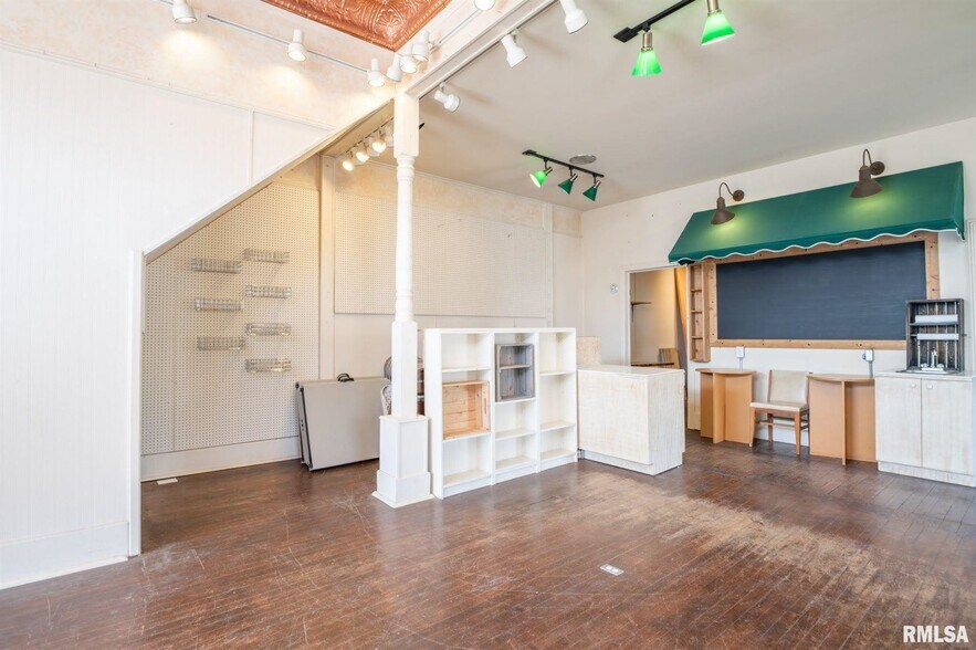 More Photos Of 233 5th St, Lacon Storefront Retail Residential For Sale