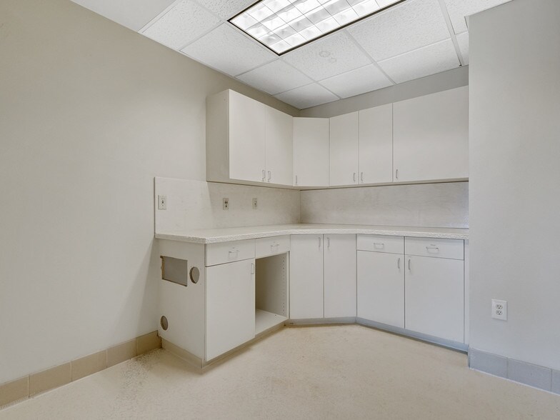 More Photos Of 2530 E Foresight Cir, Grand Junction Manufacturing For Sale