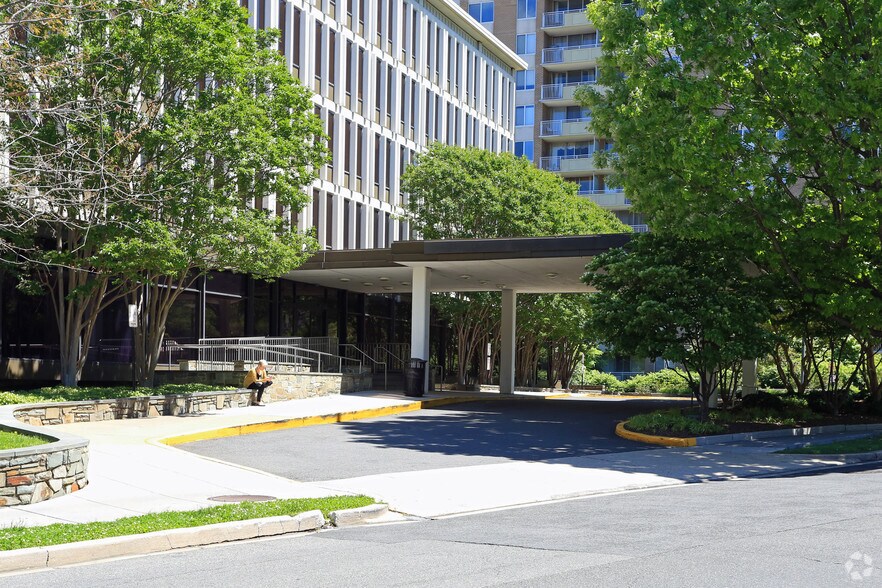 More Photos Of 4301 Connecticut Ave NW, Washington Office For Lease