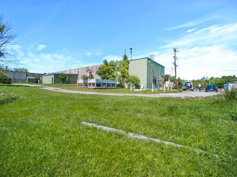 More Photos Of 1434-1440 County Rd 565, Sussex Manufacturing For Sale