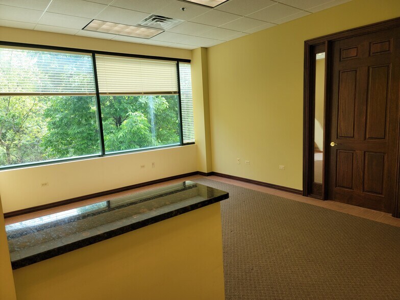 More Photos Of 14489 John Humphrey Dr, Orland Park Medical For Sale