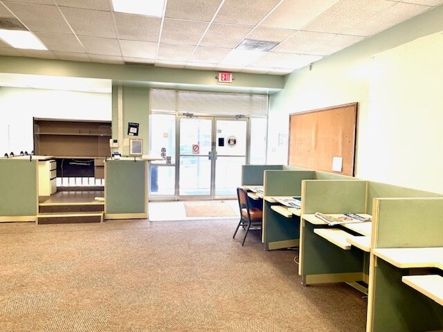 More Photos Of 202 S Kingshighway St, Sikeston Office For Lease