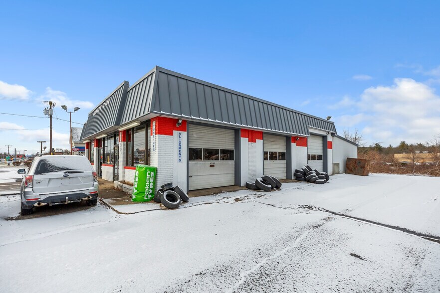 More Photos Of 444 Russell St, Hadley Service Station For Lease