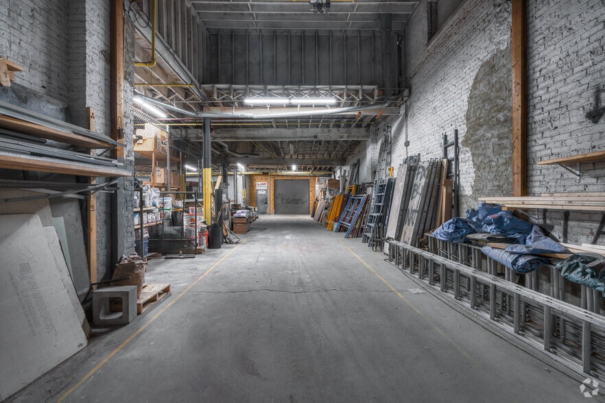 More Photos Of 3050 N Western Ave, Chicago Industrial For Lease