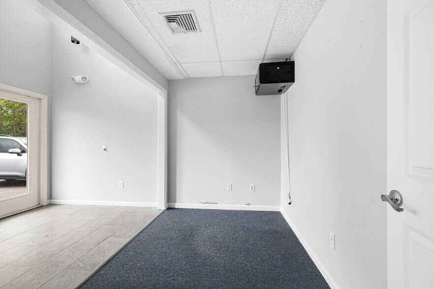 More Photos Of 101 Franklin St, Westerly Medical For Lease