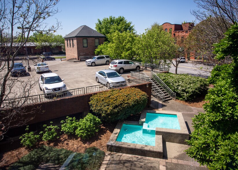 More Photos Of 945 Broadway, Columbus Office Residential For Lease