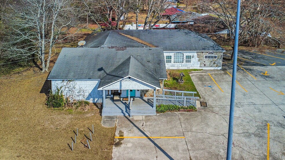 More Photos Of 4849 Mercer University Dr, Macon-Bibb Storefront For Sale