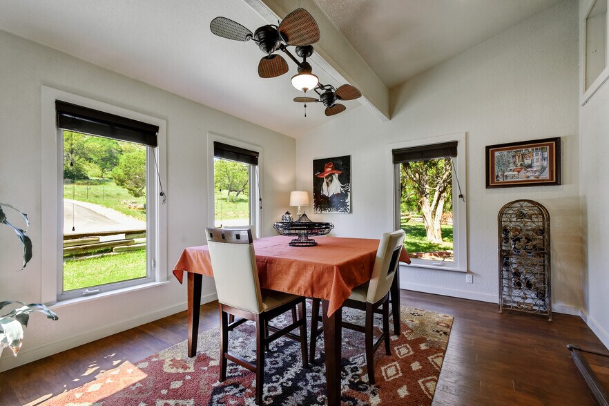 More Photos Of 1340 Hinch Dr, New Braunfels Apartments For Sale