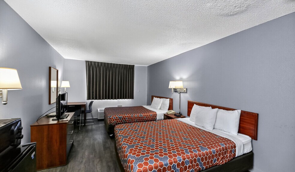 More Photos Of 2200 N Main St, Princeton Hotel For Sale