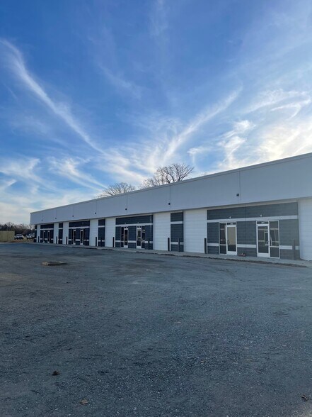 More Photos Of 8169 Pine Ridge Rd, Mechanicsville Flex For Sale