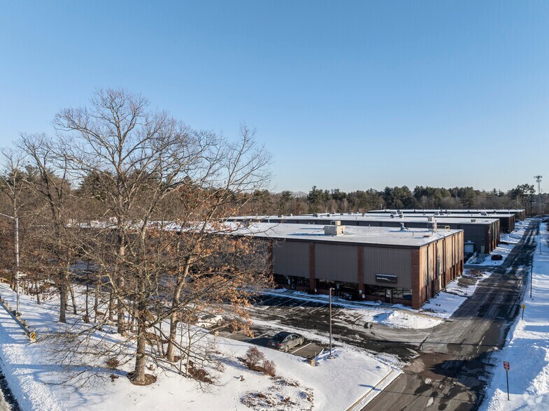 More Photos Of 7 Raymond Ave, Salem Warehouse For Lease