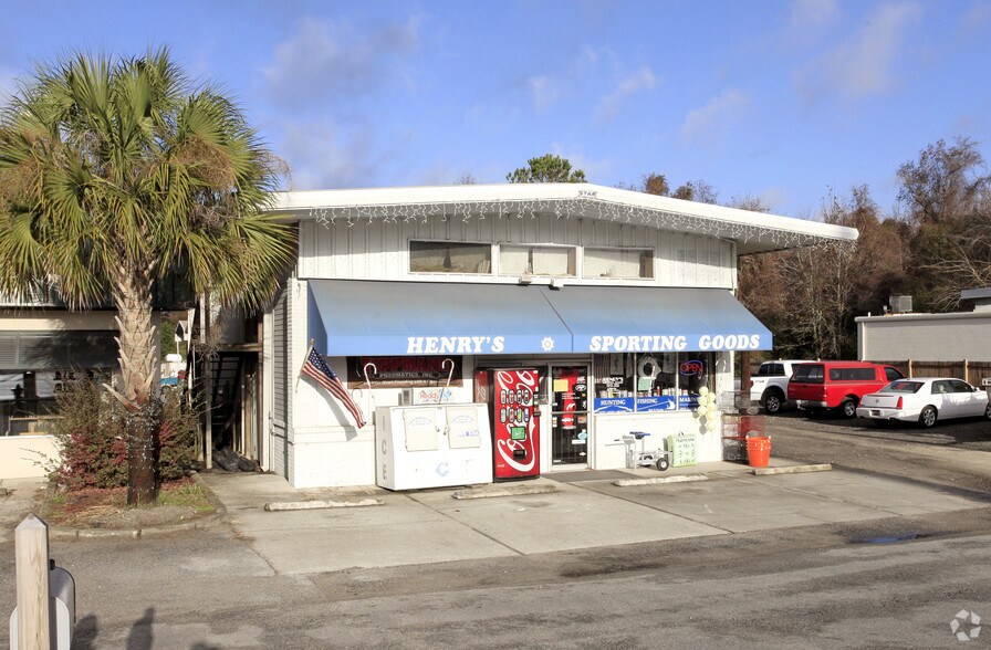 Primary Photo Of 1514 N Us-17 Hwy, Mount Pleasant Freestanding For Sale