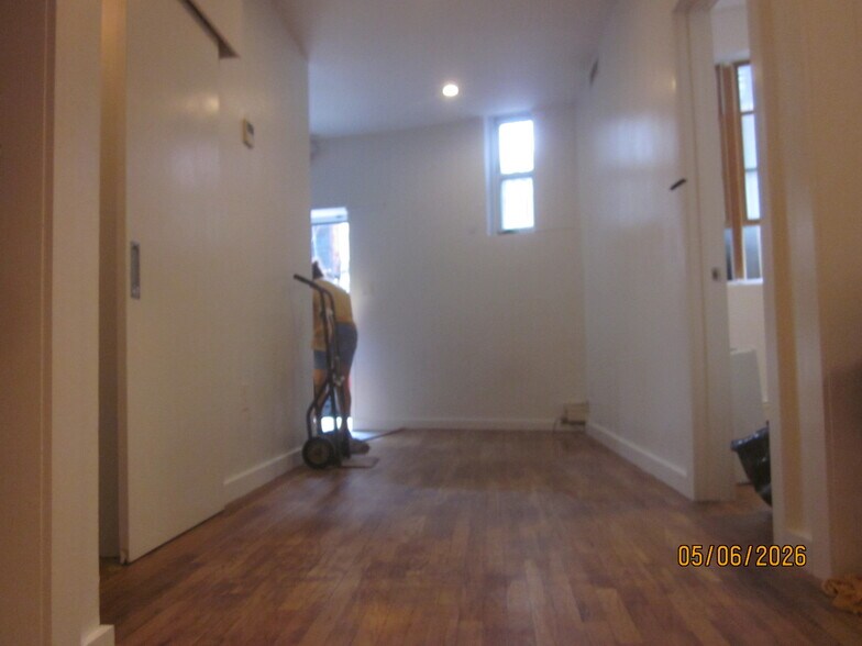 More Photos Of 102 S 6th St, Brooklyn Office For Lease