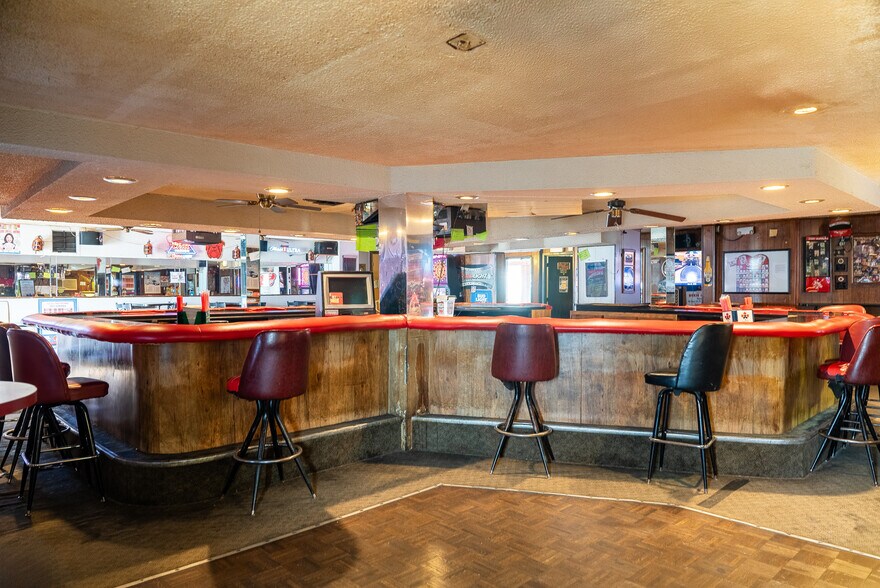 More Photos Of 3108 N Dixie Dr, Dayton Restaurant For Sale