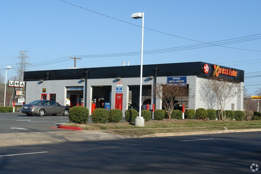 More Photos Of 6230 Albemarle Rd, Charlotte Auto Repair For Lease