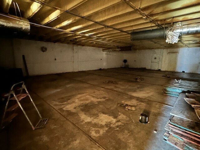 More Photos Of 1506 Linwood Blvd, Oklahoma City Industrial For Lease