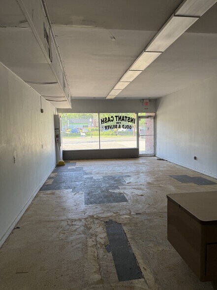 More Photos Of 451 Hillsdale Ave, Hillsdale Storefront For Lease