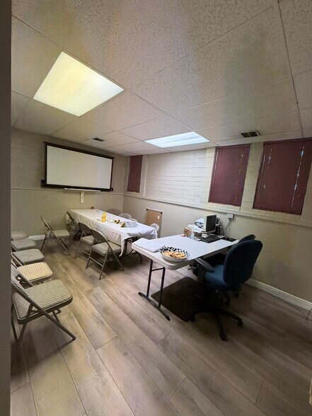 More Photos Of 1345 E 3900 S, Salt Lake City Medical For Sale