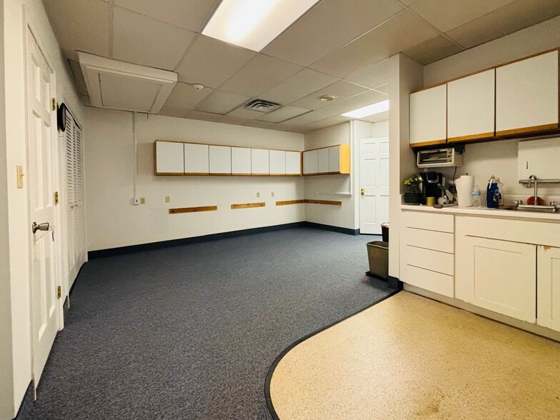 More Photos Of 789 Main St, Great Barrington Medical For Sale