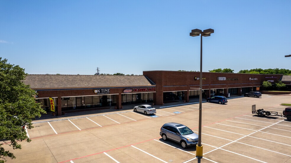 More Photos Of 109-189 W Harwood Rd, Hurst Unknown For Lease