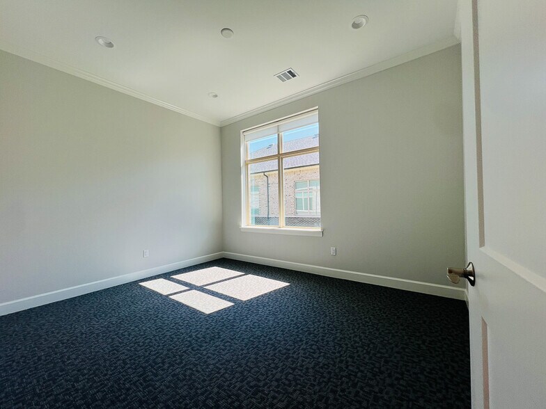 More Photos Of 2120 Prairie Dr, Prosper Medical For Sale