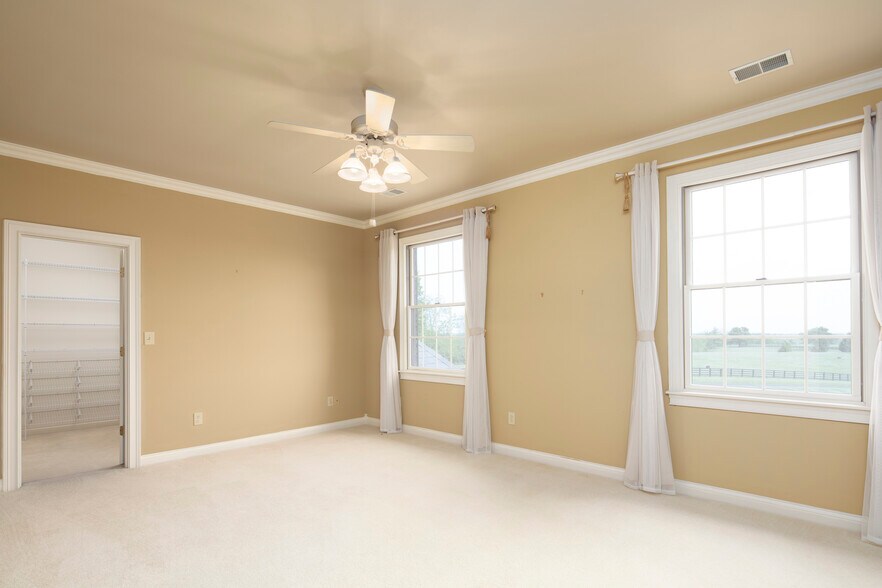 More Photos Of 4664 Lexington Rd, Winchester Specialty For Sale