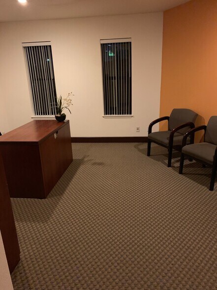 More Photos Of 418 Wilson Ave, Richmond Office For Sale
