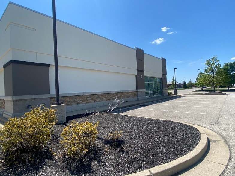 More Photos Of 9782-9784 E US 36 Hwy, Avon Unknown For Lease