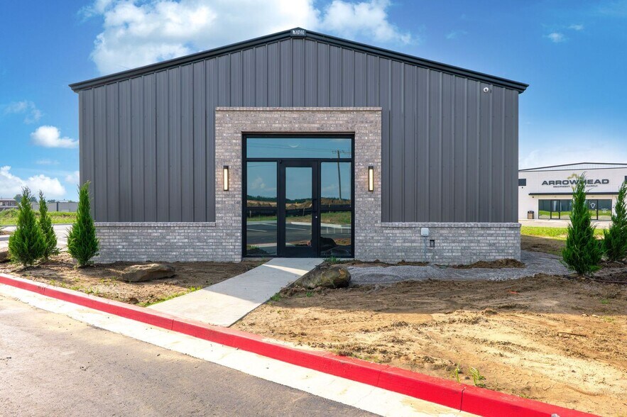 Primary Photo Of 1081 W 121st St S, Jenks General Retail For Lease