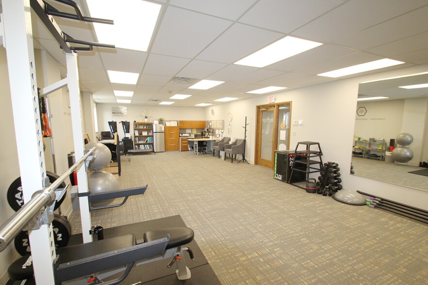 More Photos Of 119 N Court St, Medina Office Residential For Lease