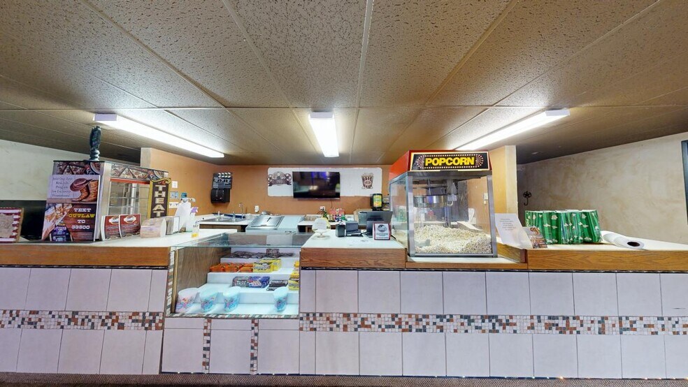 More Photos Of 316 N Center Ave, Hardin Specialty For Sale